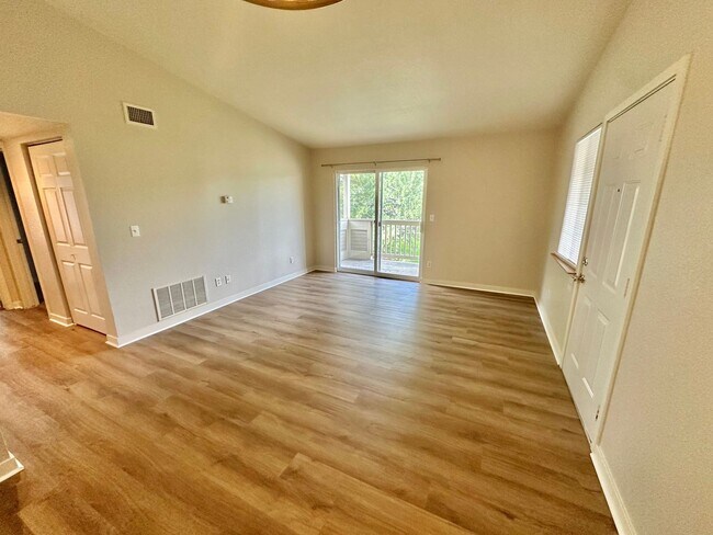 Photo - 1225 W Prospect Rd