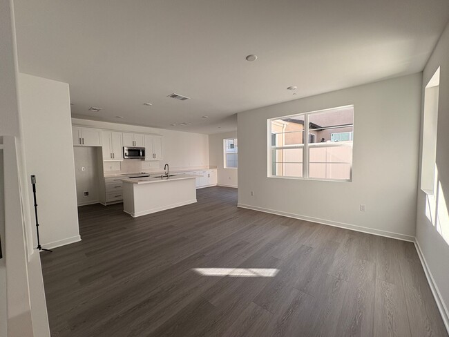 Photo - Stunning two-story 3 Bed, 2.5 Bath townhome in Ontario!