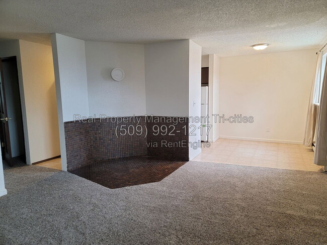 Photo - 1102 S Olympia Pl Unit B