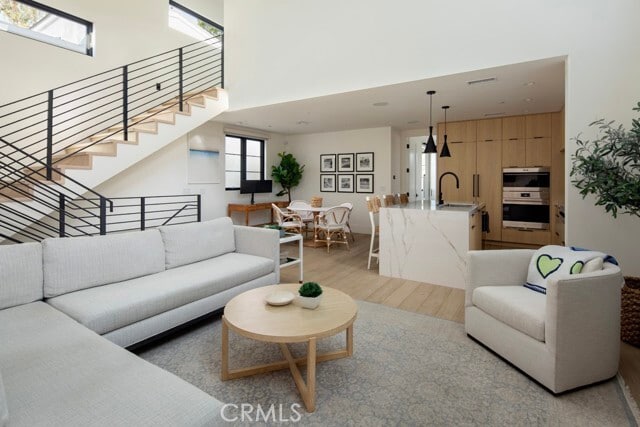 Photo - 422 Larkspur Ave