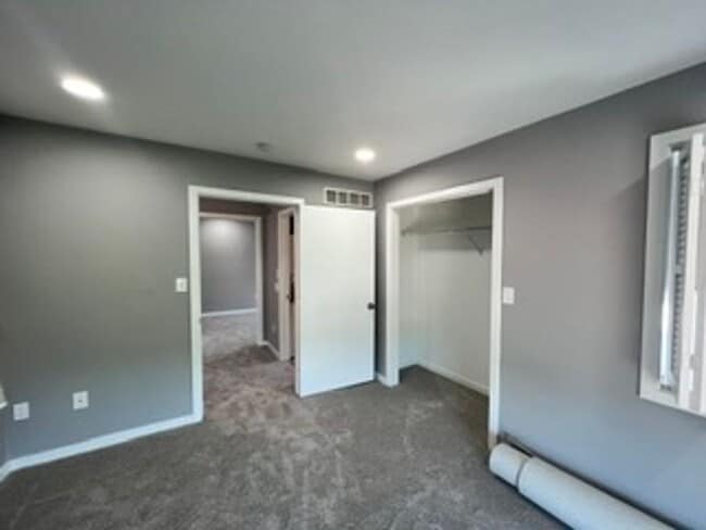 Photo - Beautifully Renovated 2 Bedroom in Emmaus! Unit 301 W31