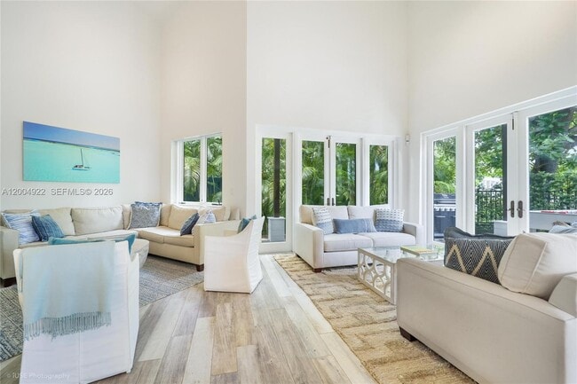 Photo - 2449 S Bayshore Dr