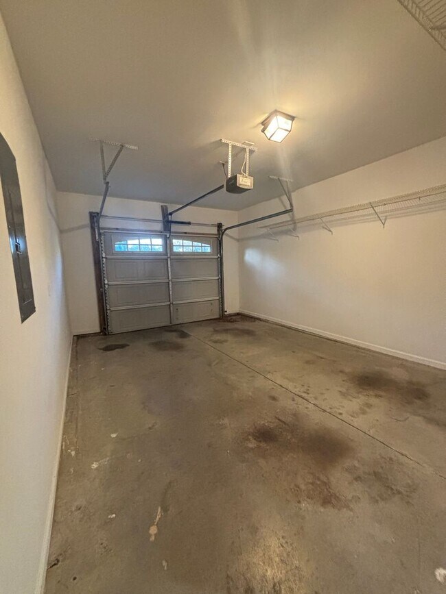 Photo - AVAILABLE NOW! End-Unit Townhouse in Pennington Square