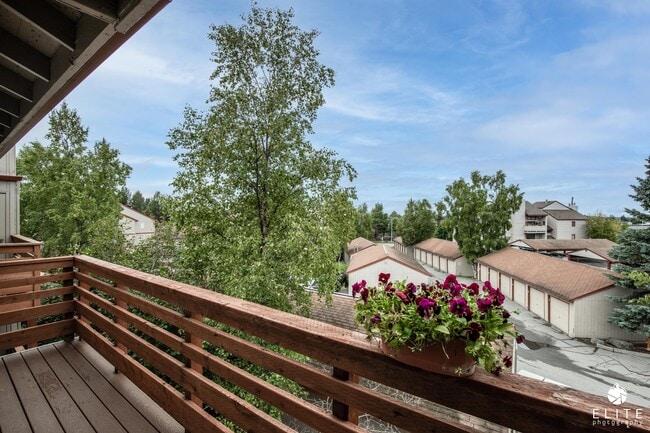 deck - 9645 Independence Dr Unit 302