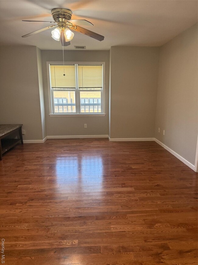 Photo - 129 New St Unit 4