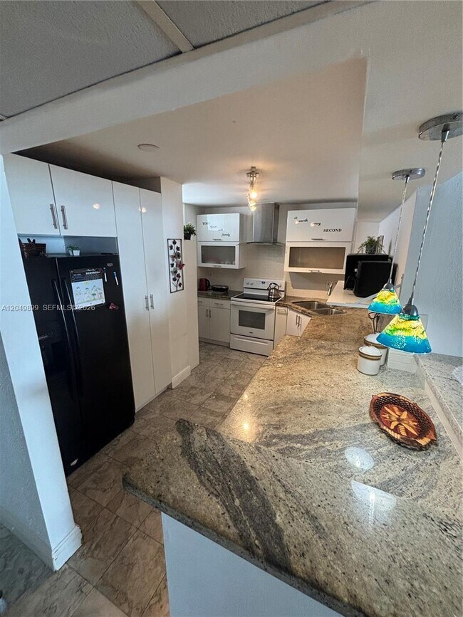Photo - 6450 Collins Ave Unidad 1207