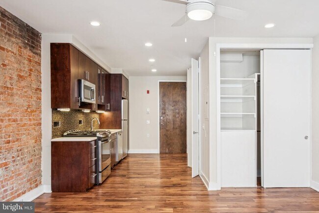 Photo - 131 S 13th St Unit 3F