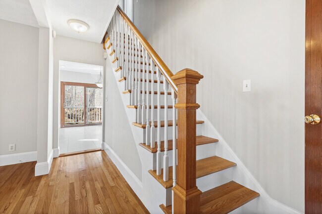 Photo - 1 Oak Grove Ct