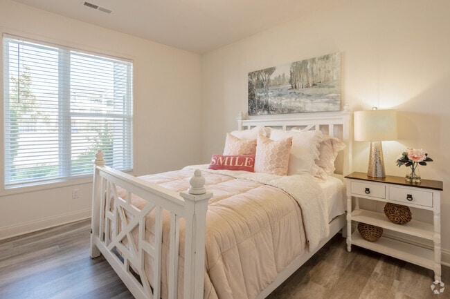 2BR, 2BA - 1,193 SF - Bedroom