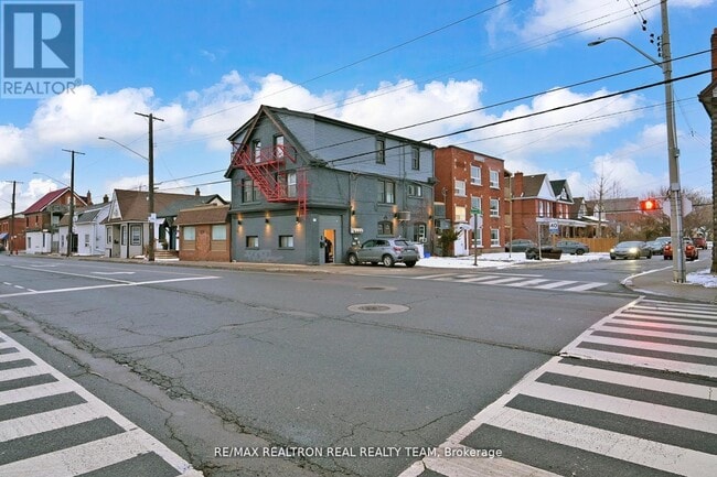 Photo - 1129 Cannon St E Unité #C2