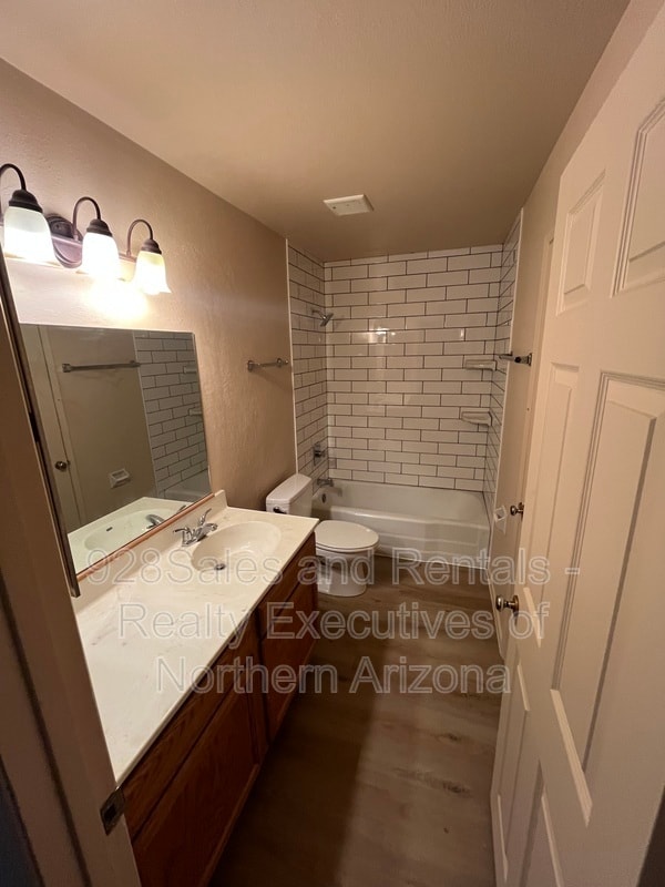 Photo - 2703 E Elder Dr