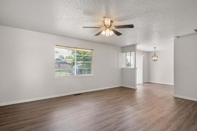 Photo - Beautiful 3 Bed 2 bath Home in the heart o...