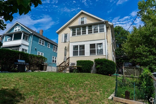 Building Photo - 18 Ranelegh Rd Unit 1 Rental
