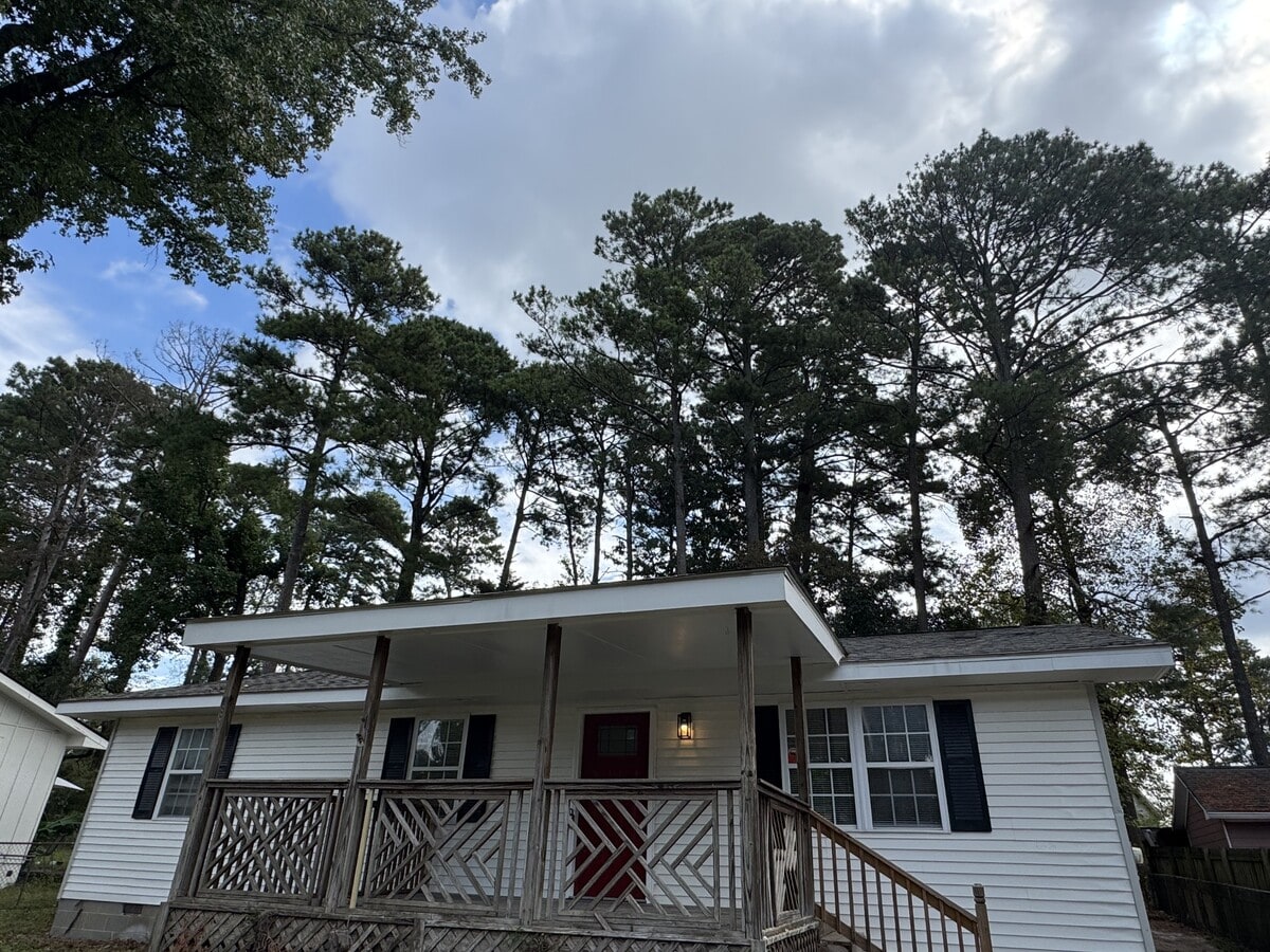 Photo - 6474 Sage St