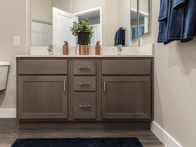 ARISTA APARTMENT HOMES