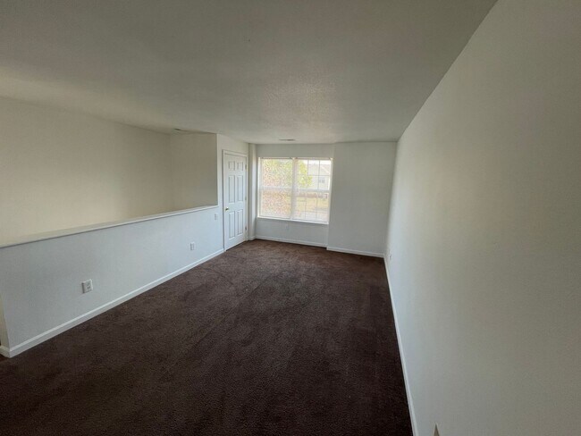 1304 E Liberty Cir