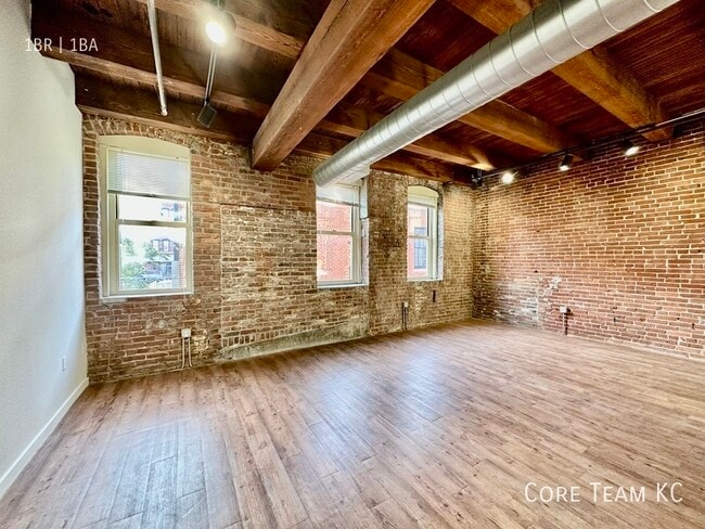 Photo - 204 Walnut St Unit 205