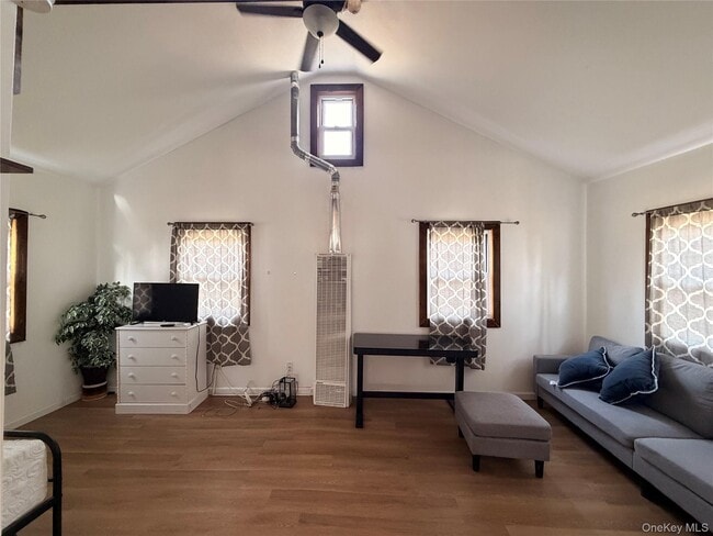 Photo - 1 Royal Acres Dr Unit 5