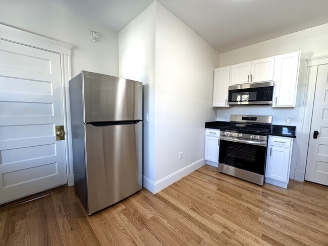 Photo - 46 Spring Park Ave Apartment Unit 2