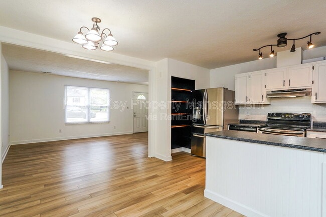 Photo - 8912 Taymouth Ct