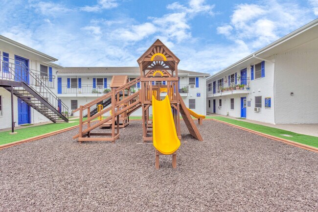 Photo - 11211 S Post Oak Apartments