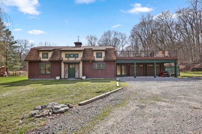 Photo - 39 Hunting Ridge Rd