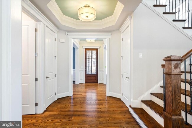 Photo - 1604 Colonial Ln