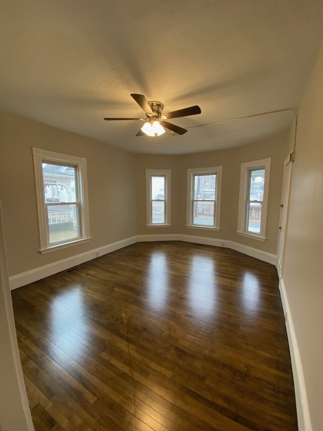 Building Photo - 19 Whitman Ave Unit 1W Rental