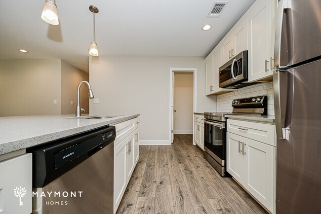 Photo - 963 Ivy Ln NW