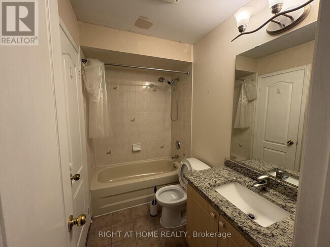 Photo - 5030 Heatherleigh Ave