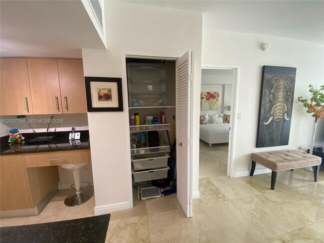 10275 Collins Ave Unit 215
