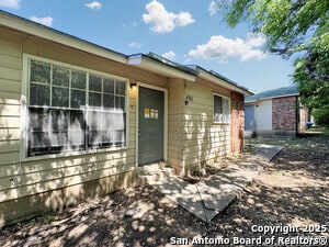 Building Photo - 844 E Sunshine Dr