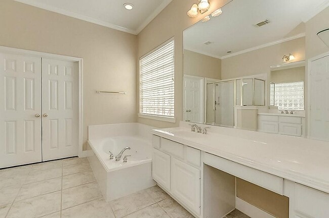 Photo - 5715 Sapphire Vista Ln