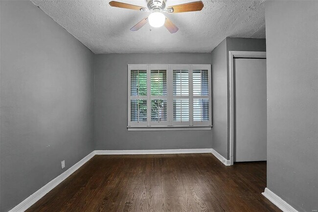 Master Bedroom - 806 Elsworth Pl