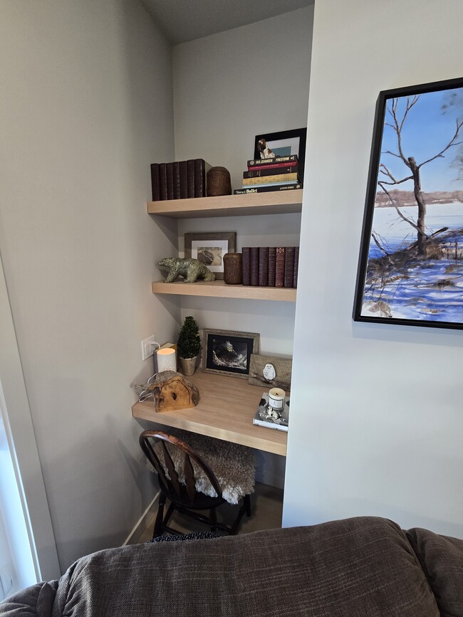 Photo - 654 Mulvey Ave