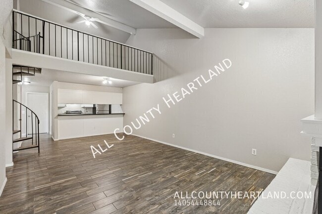 Photo - 709 Stonecroft Cir
