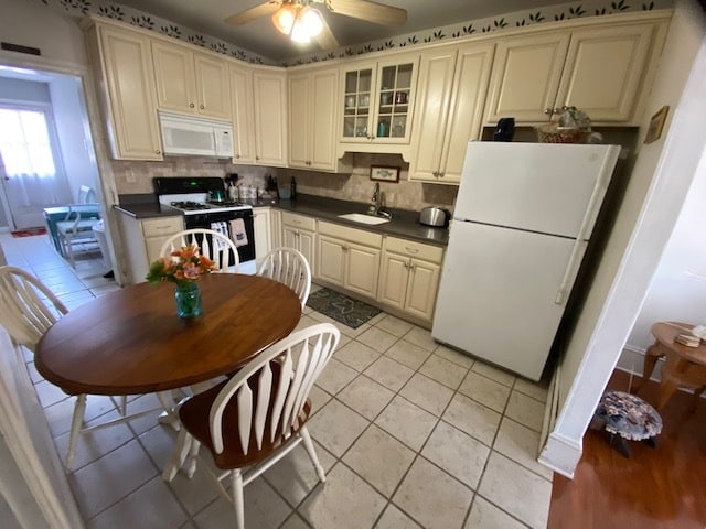 Kitchen - 143 E 5th Ave