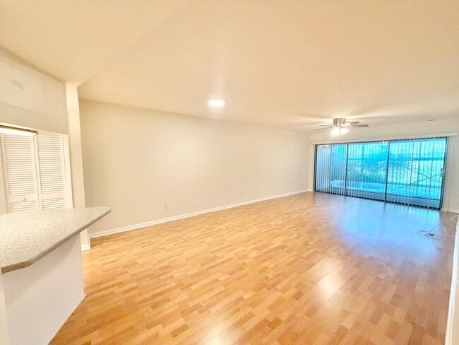 Photo - ** PALM RIVER ** 2 BED / 2 BATH - 1ST FLOOR - CONDO - NORTH NAPLES - ANNUAL RENTAL