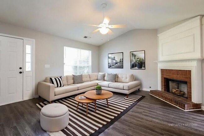 Photo - 109 Crossview Dr