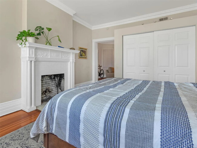 Photo - 411 N Newstead Ave Unit 2S