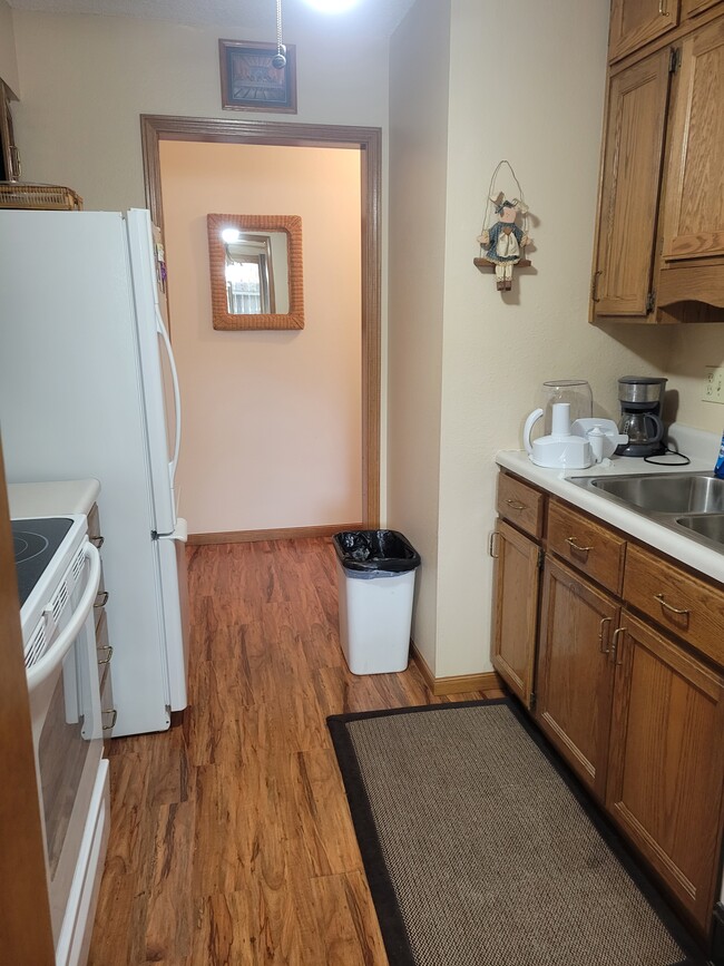 Photo - 2801 SW Prairie Rd Unit #1