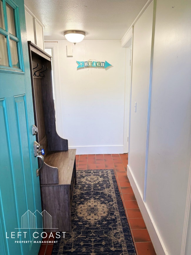 Photo - 3519 NW Jetty Ave