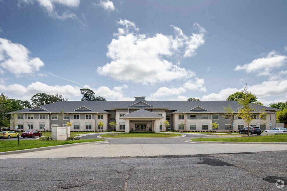 Country Club Estates - Senior Living Center