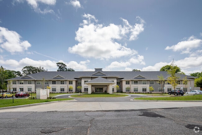 Country Club Estates - Senior Living Center