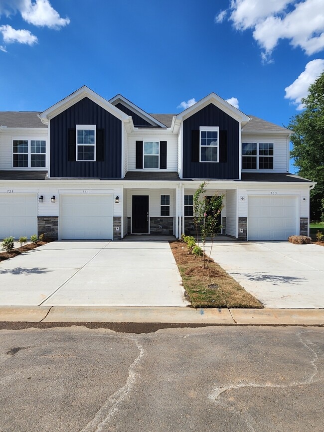 Building Photo - 731 Peyden Ln Rental
