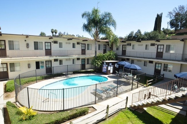 El Capitan Apartments *$300 Off* - El Capitan Apartments *$300 Off*