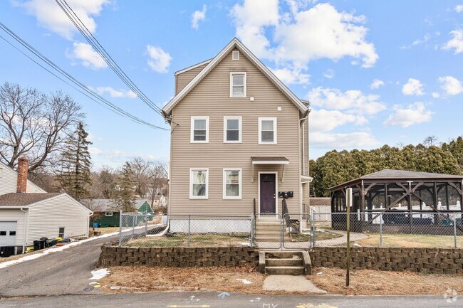 Building Photo - 56 N Spring St Rental