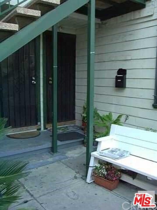 Photo - 150 S Kenmore Ave Unit 150 1/2