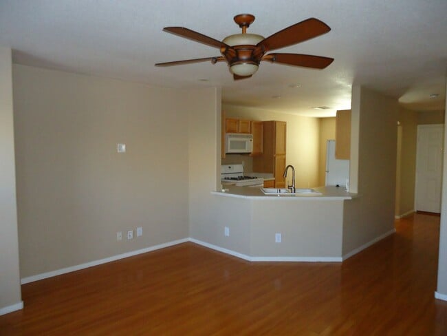 Photo - 7461 Ademar St