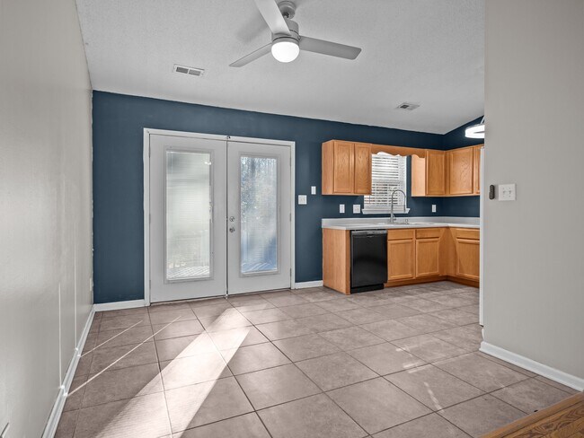 218 Winterberry Ct